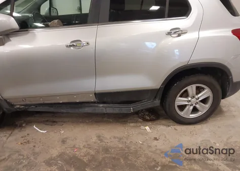 2018 Chevrolet Trax Lt z USA, uszkodzony, nr VIN KL7CJLSB2JB651515